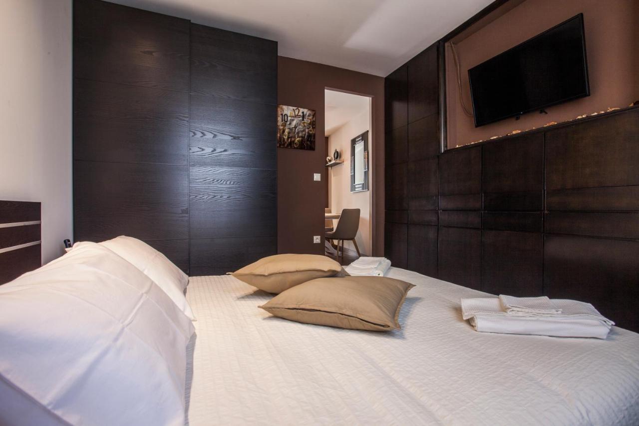 Facadoro Luxury Apartments Atenas Exterior foto
