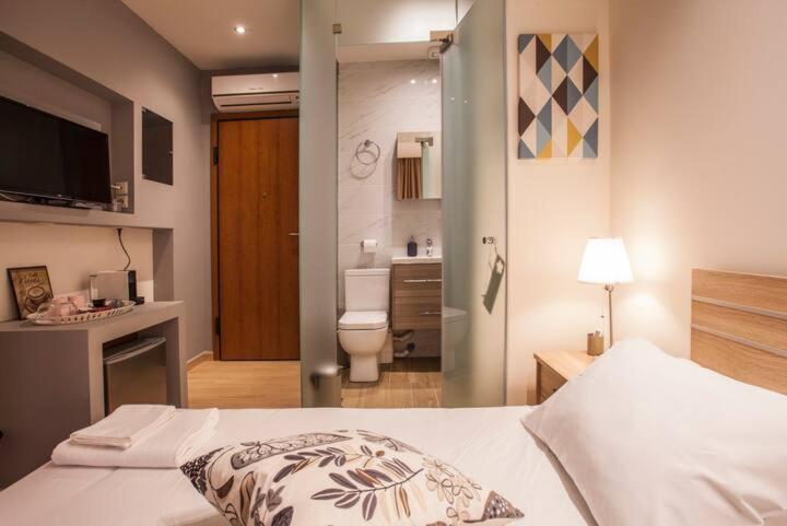 Facadoro Luxury Apartments Atenas Exterior foto