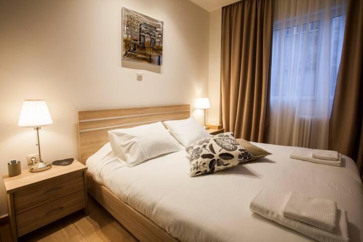 Facadoro Luxury Apartments Atenas Exterior foto