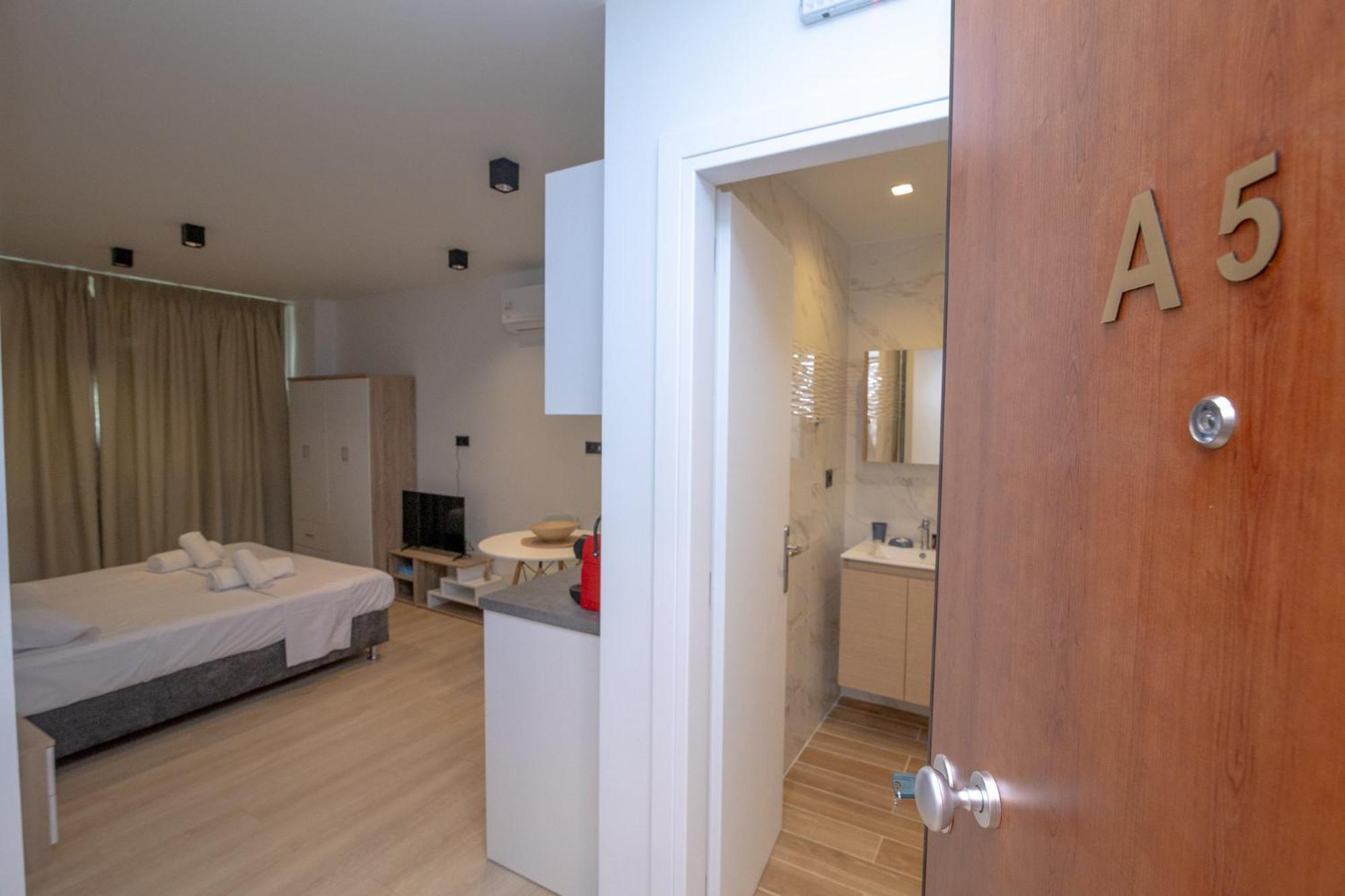 Facadoro Luxury Apartments Atenas Exterior foto